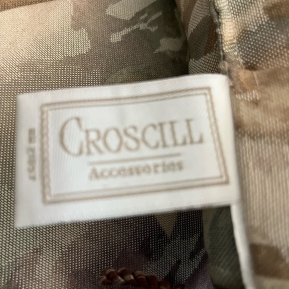 (2) Croscill Chambord Cassis Purple Rose Rectangular Fringed Pillows 14” x 11” - Picture 8 of 8